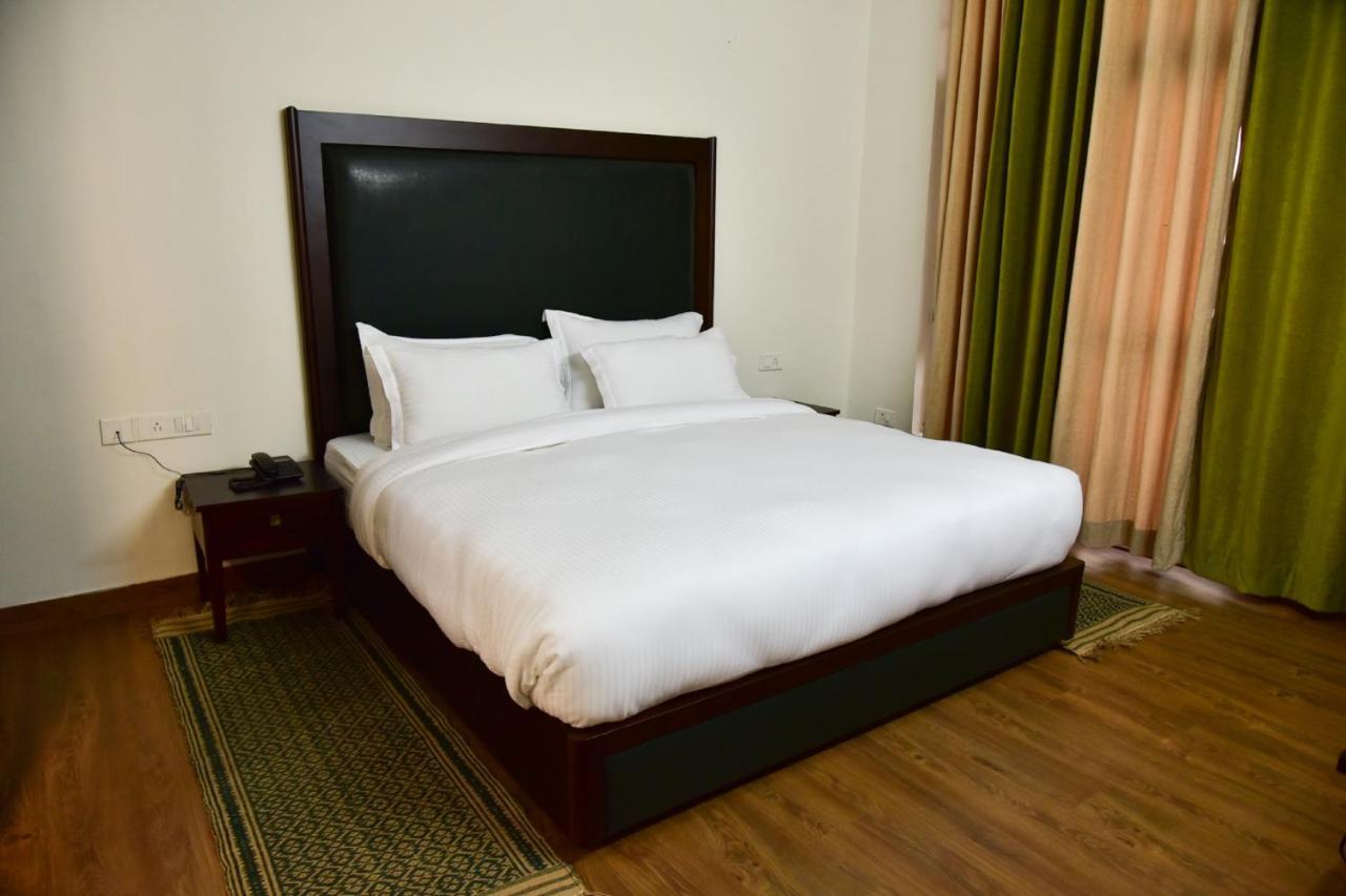 Spangle Heights Shimla, Suites And Residences Extérieur photo